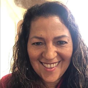 Meet your Posher, Ana